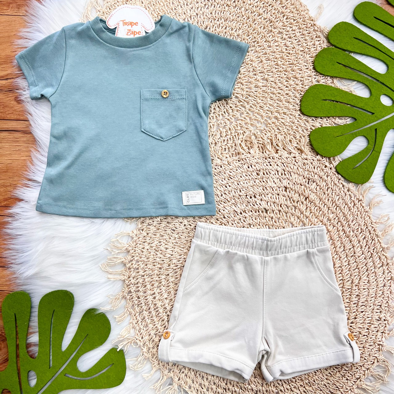  Conj. Camiseta com Bolsinho e Bermuda - Verde e Areia
